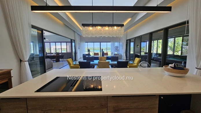 Belle Villa neuve de 4 chambres 