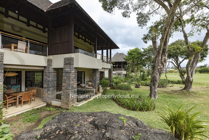 L'Adamante Styluxa: 3-bedroom duplex with private pool and exclusive setting