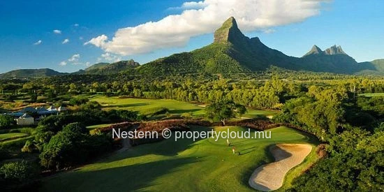  Terrain résidentiel de premier choix dans le Domaine de Golf Avalon