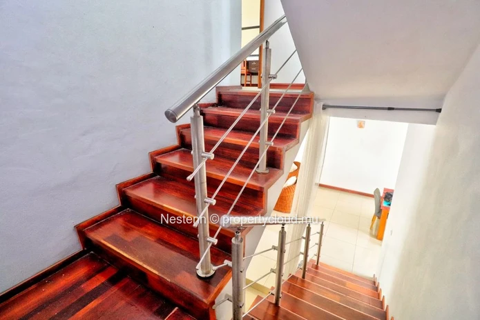 Élégant duplex 3 chambres avec piscine privée 