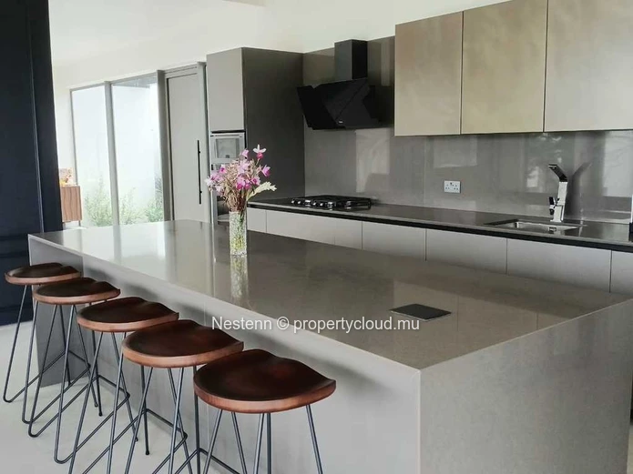 Villa de 285 m2 sur 1000 m2 de jardin au cœur de la nature