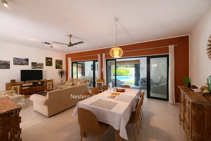 Beautiful furnished duplex just steps from the beach