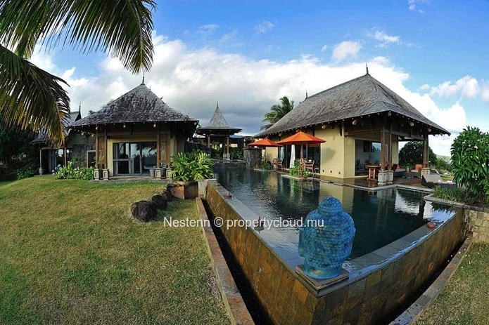 Villa vue mer avec accès plage