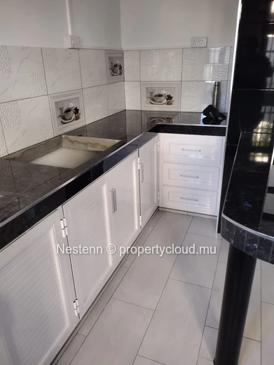 Duplex à usage de bureau ou résidence
