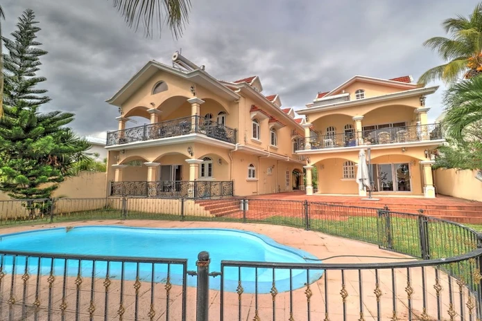 2-Bedroom beachfront apartment