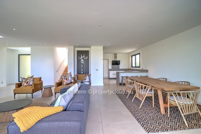 Le confort d'une villa neuve de 4 chambres en suite dans un domaine sécurisé