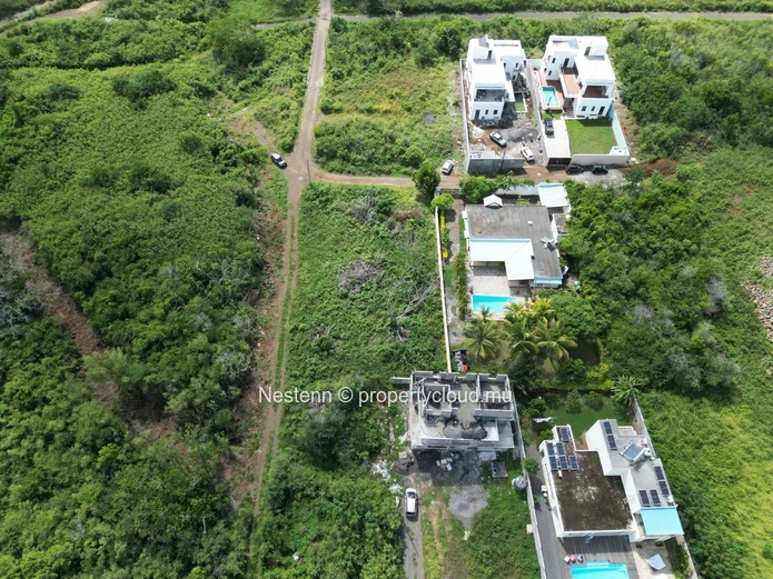 Residential land 844m2 10mins from the beach