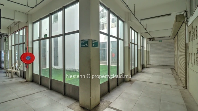  Bâtiment stratégique de 2 158,1 m² 