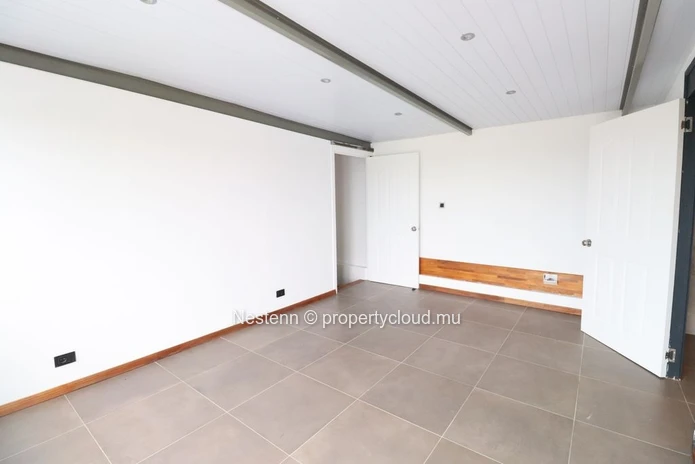 Penthouse de 3 chambres avec son toit terrasse et une belle vue à 180 degrés 