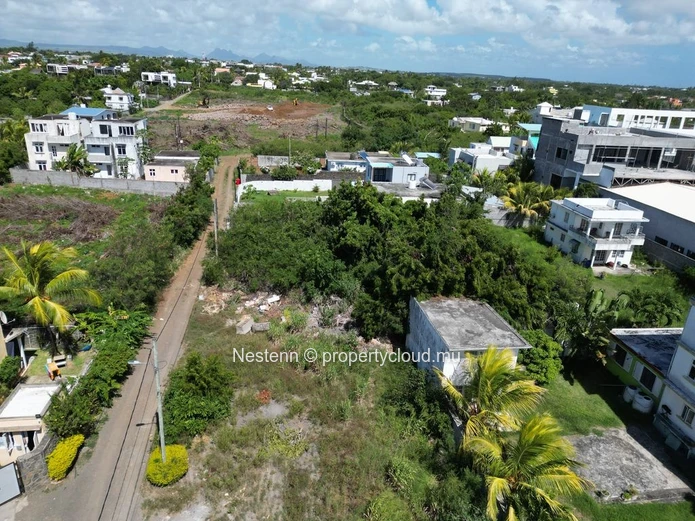 Residential plot of 600m² just steps from the beach 