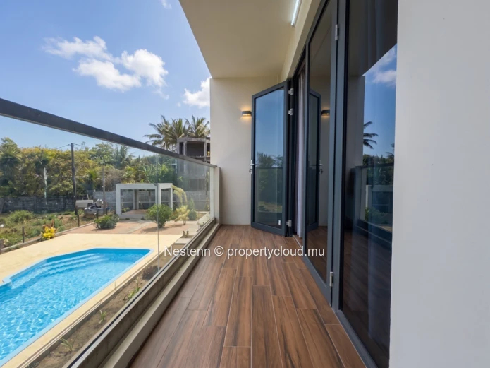 New 2-bedroom apartment close to the beach