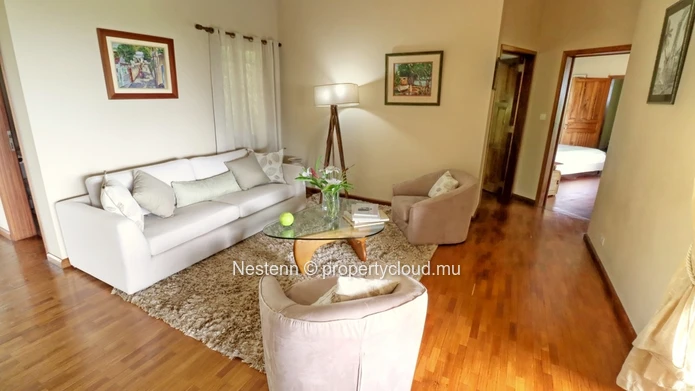 Superbe villa familiale de 4 chambres dans un domaine sécurisé et recherché