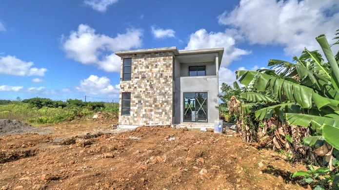 Maison neuve en construction 