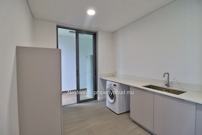 Magnifique duplex de 3 chambres avec piscine privée et vue sur la mer