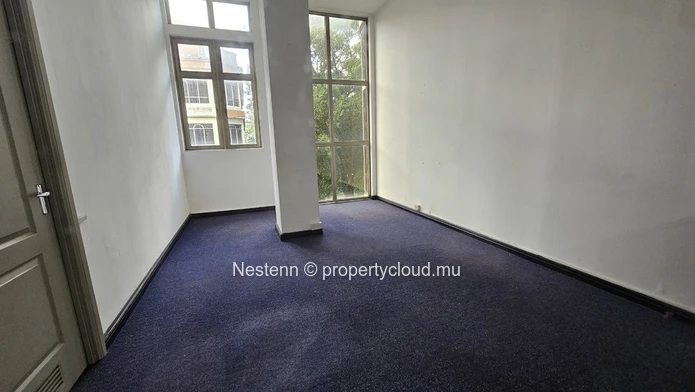 Bureau de 560m²  