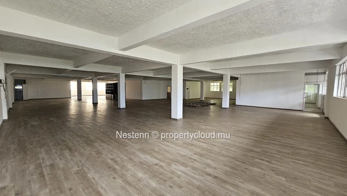 1100 m² office.