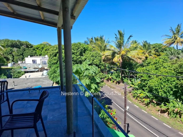 3-bedroom apartment with mountain view.