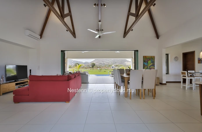 Villa moderne de 4 chambres en résidence sécurisée
