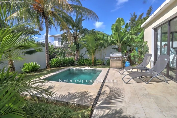 Charmante villa tropicale de 2 chambres avec piscine et jardin privés
