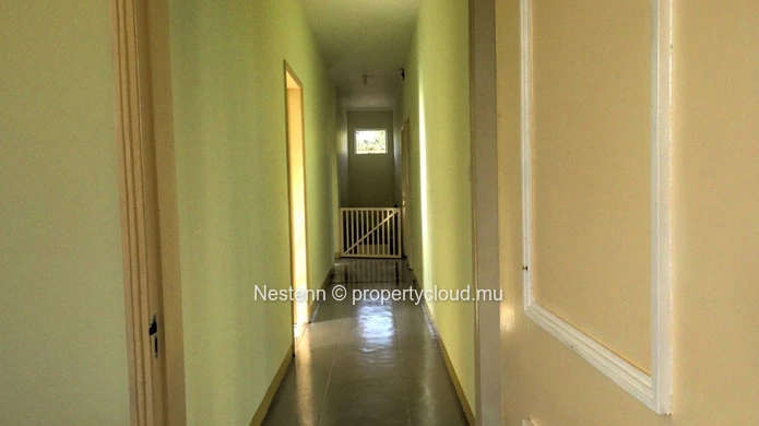 Traditional single-storey villa with 4 bedrooms
