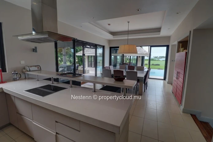 Villa avec vue mer – Élégance moderne avec piscine privée
