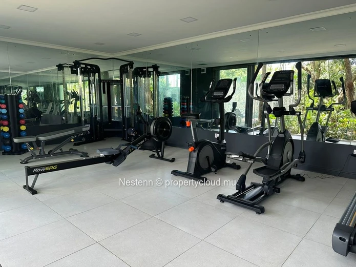3 bedroom apartment with sea view