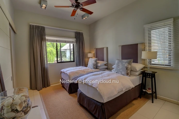 Duplex meublé de 4 chambres avec vue sur rivière et montagne, et proche de plage
