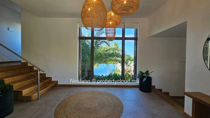 Villa de 4 chambres à l'architecture moderne dans un prestigieux domaine de golf