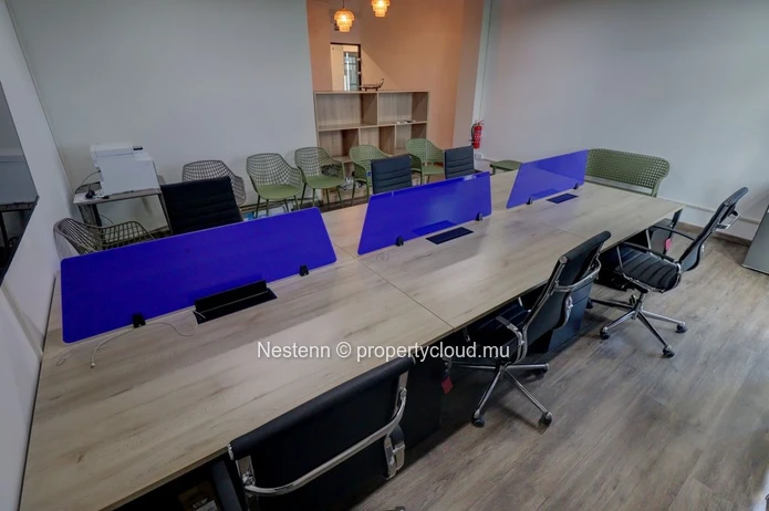 Prestigious office with breathtaking views in the heart of the Vivea Business Park