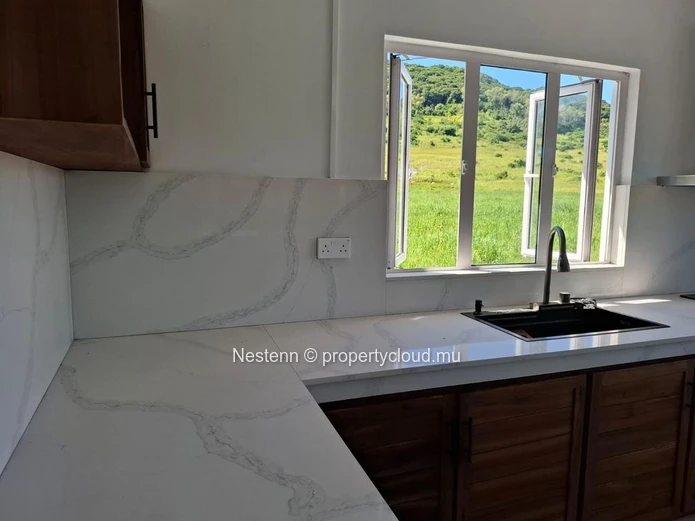 3-bedroom apartment with mountain view.