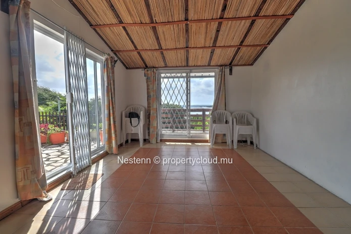 Building comprising of restaurant, guest house and office spaces with sea view