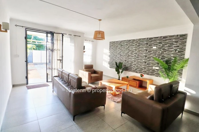 Superbe villa contemporaine de 4 chambres avec piscine