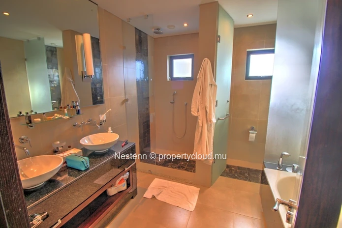 Appartement de luxe de 3 chambres dans un domaine prestigieux.