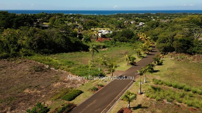 Terrain de 1530m² avec vue mer au sein d'un domaine d'exception.