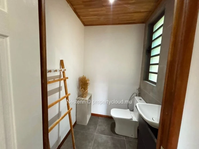 À louer – Charmant appartement en rez-de-chaussée à Bain Bœuf
