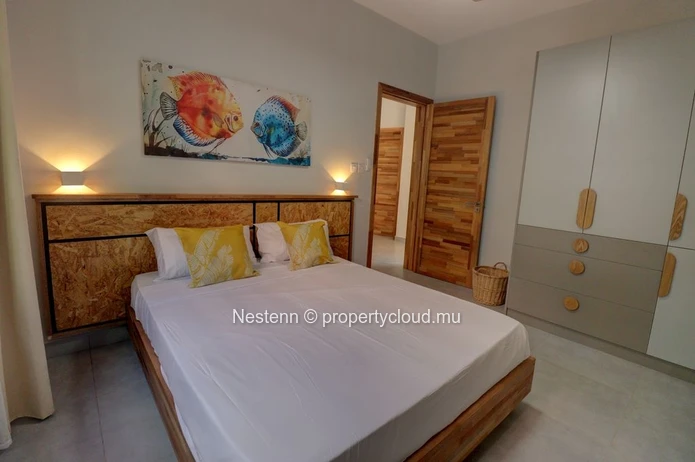 Beautiful, newly built single-storey villa with private pool, in a quiet residential area