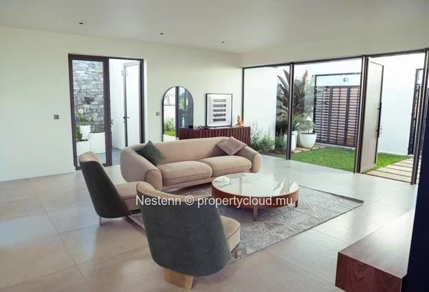 Villa de 285 m2 sur 1000 m2 de jardin au cœur de la nature