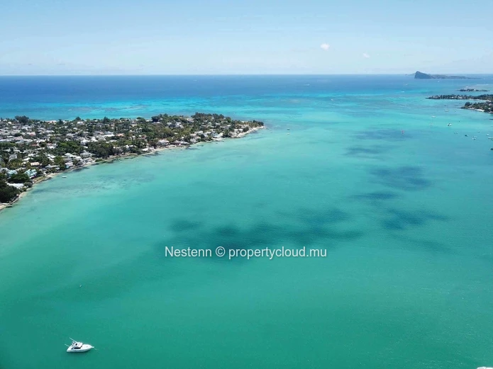 Seaview 3-bed apartment