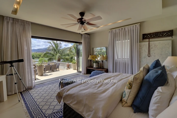 Duplex meublé de 4 chambres avec vue sur rivière et montagne, et proche de plage