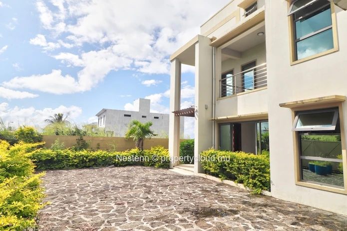 Villa moderne de 5 chambres avec piscine privée