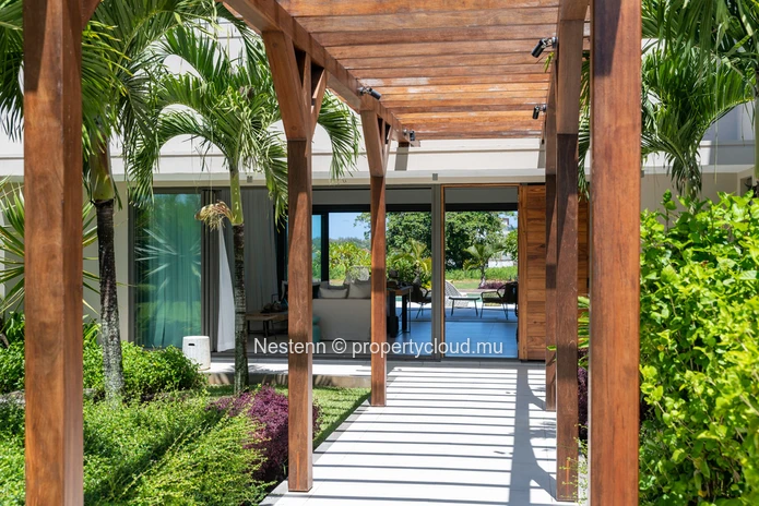 Villa juxtaposée vue mer: la maison de vos rêves vous attend !