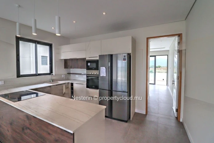 Penthouse de 4 chambres avec vue mer et montagne 