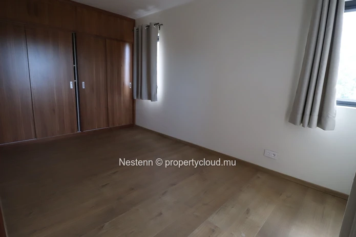 Spacious 6-bed house located near the beach 