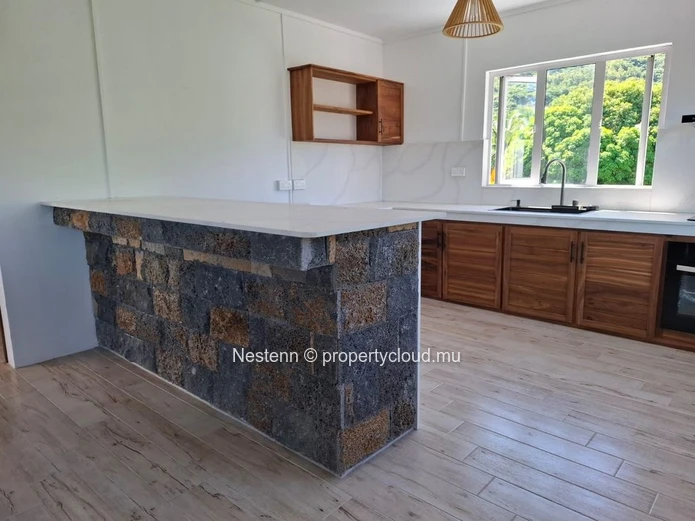 3-bedroom apartment with mountain view.