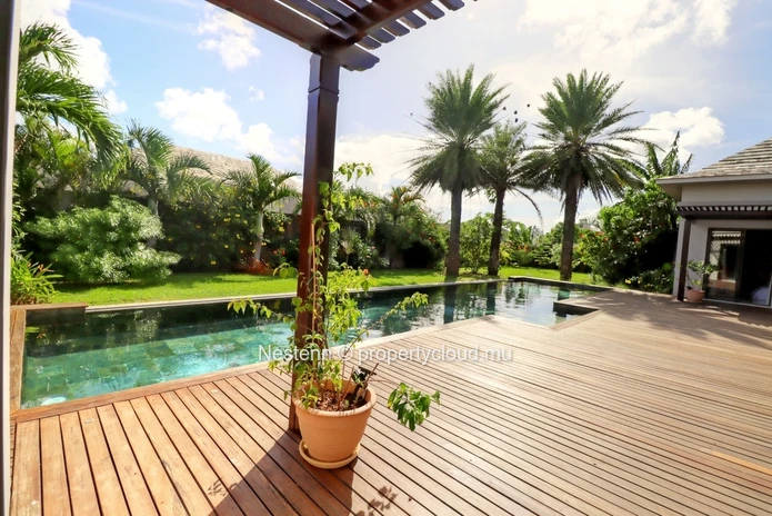 Luxueuse villa de 5 chambres avec piscine privée dans une résidence sécurisée. 