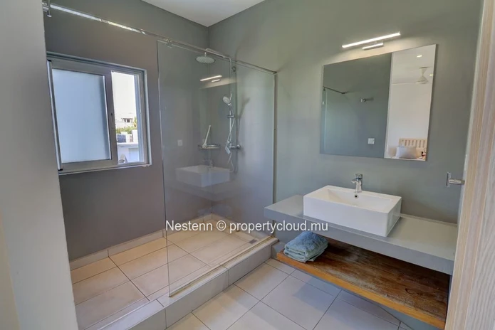 Townhouse de 3 Chambres avec piscine