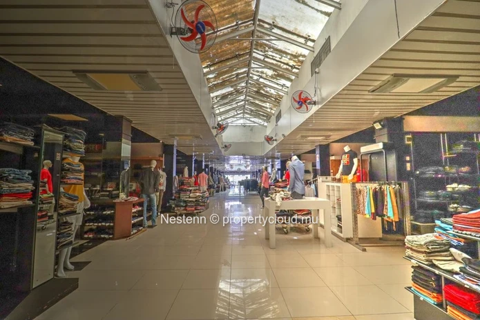Commercial Space of 1200 m²