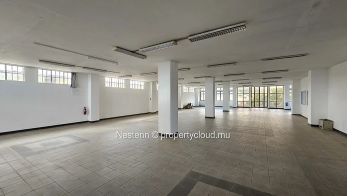 Bureau espace-ouvert de 560m²