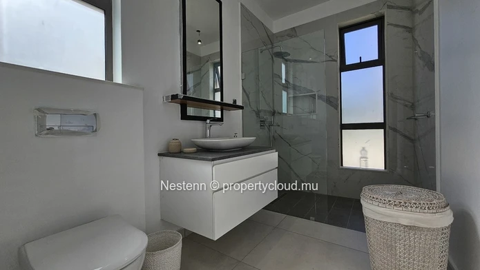 Villa neuve de 4 chambres