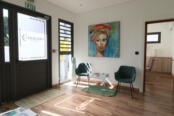 Modern commercial premises of 191.8 m²